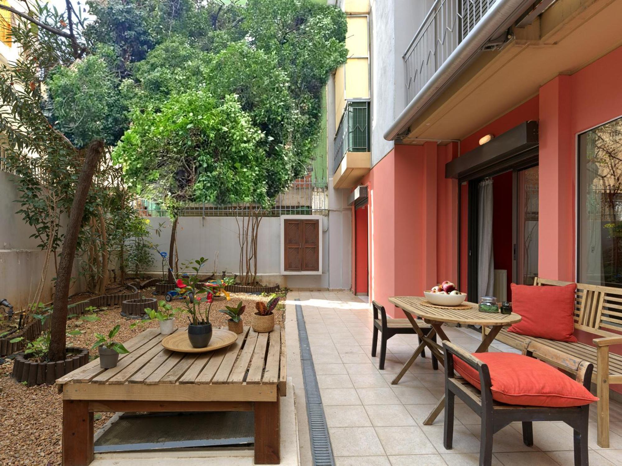 Koukaki Garden Escape Child Friendly Apartment Athens Ngoại thất bức ảnh